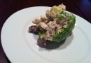 Авокадо фаршированный куриным салатом