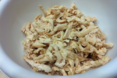 Авокадо фаршированный куриным салатом - приготовление