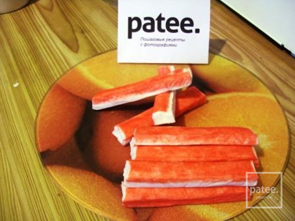 Завитушки из крабовых палочек - Шаг 2