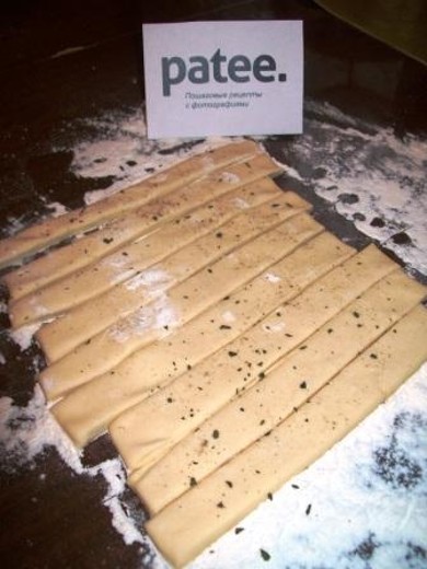 Завитушки из крабовых палочек - Шаг 5