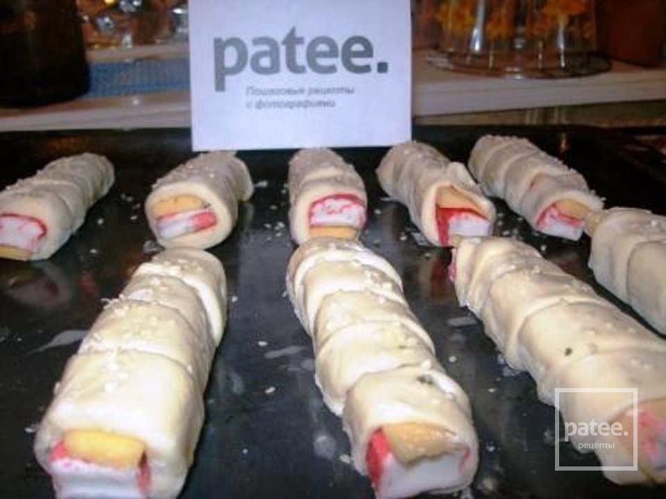 Завитушки из крабовых палочек - Шаг 7