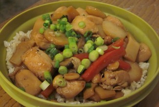 Курица Кунг-Пао с бамбуком и водяным орехом