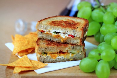 Рецепт Поджаренный хрустящий сандвич  с перцем чили и сыром