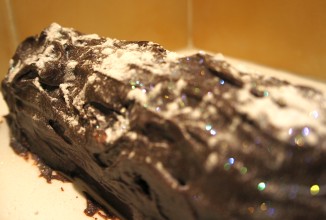 Рулет в шоколадной глазури Ганаш