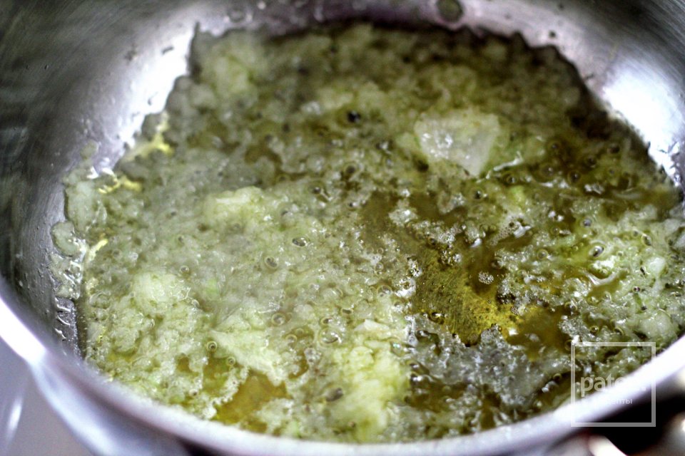 Курочка под томатным соусом и пармезаном - Шаг 3