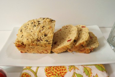 Рецепт Хлеб Каприз с сыром и вялеными помидорами
