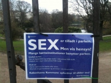 Секс в парках и на детских площадках!!!