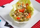 Курица по-азиатски на листьях салата