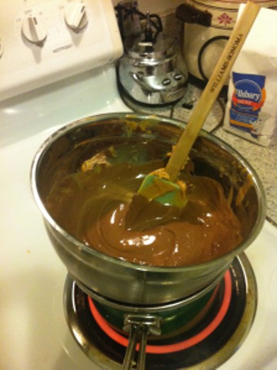 Шоколадно-арахисовый десерт с рисовыми хлопьями - Шаг 2