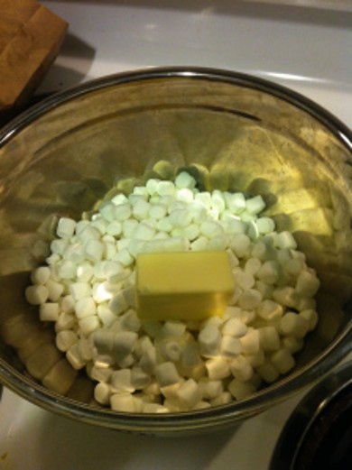 Шоколадно-арахисовый десерт с рисовыми хлопьями - Шаг 3