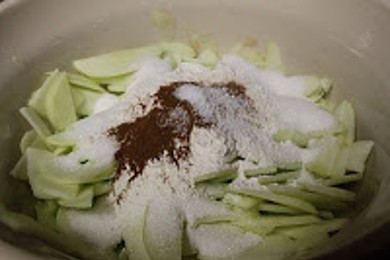 Яблочный пирог - приготовление