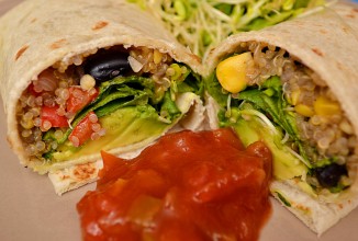 Буррито с фасолью и киноа