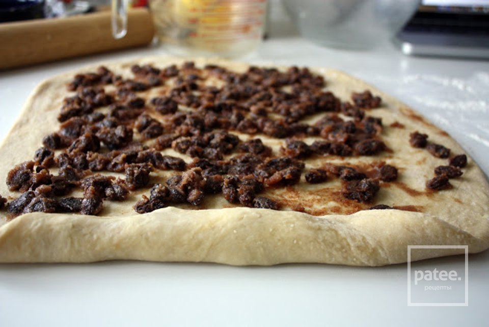 Роллы с ромом, изюмом и корицей - Шаг 11