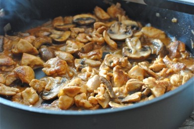 Куриный бефстроганов - приготовление