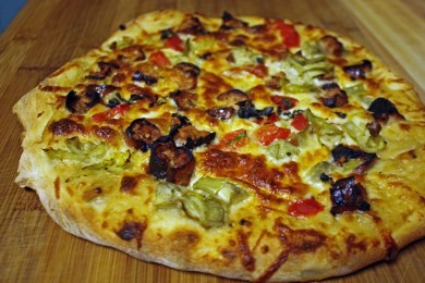 Нежная чесночная пицца с куриными колбасками - приготовление