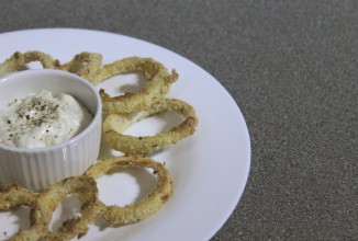 Лук кольцами запеченный