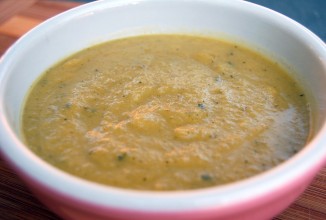 Свекольный суп с чесноком