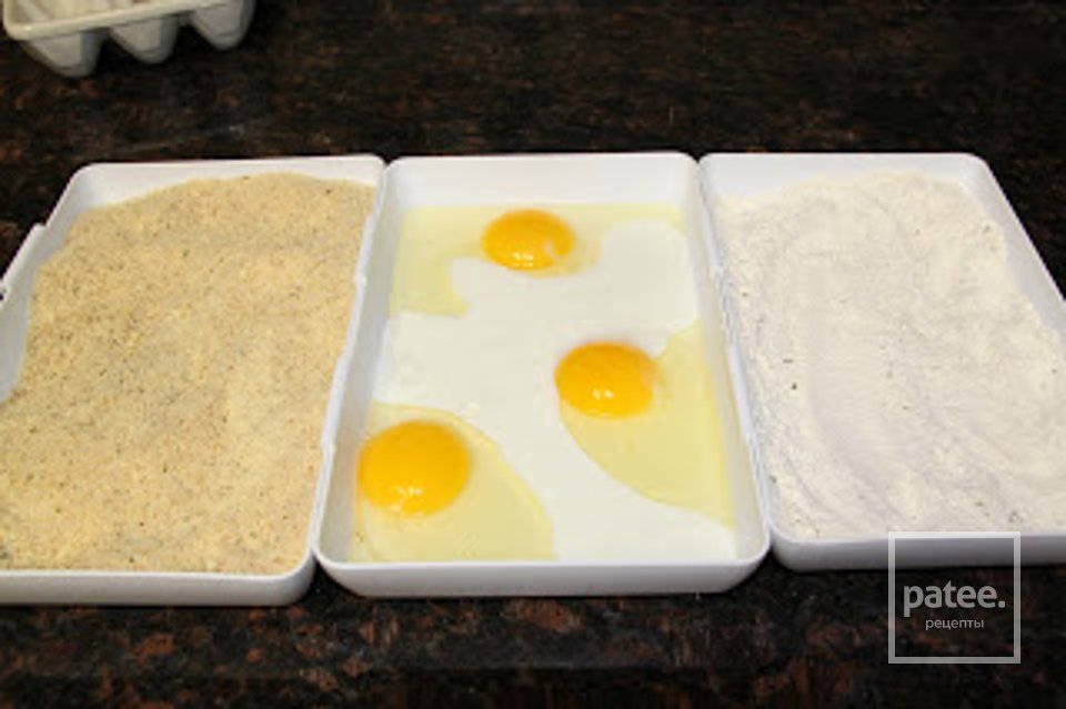 Жареная курица с корочкой из сухарей и сыра - Шаг 1