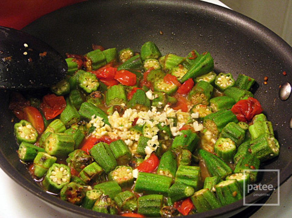 Тушенная бамия с помидорами - Шаг 3