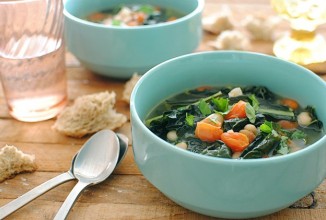 Томатный суп с белой фасолью