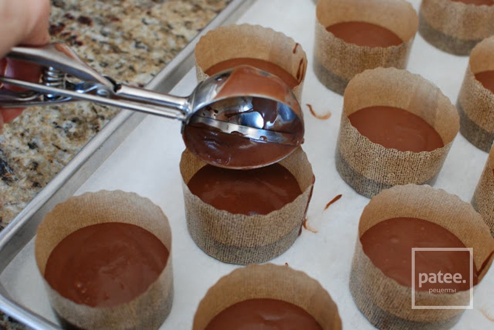 Шоколадные кексы с ореховым кремом - Шаг 9