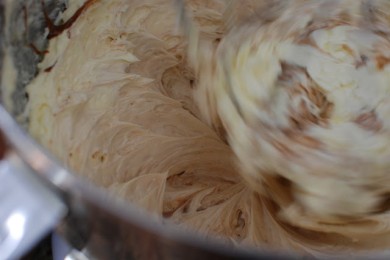 Шоколадные кексы с ореховым кремом - приготовление