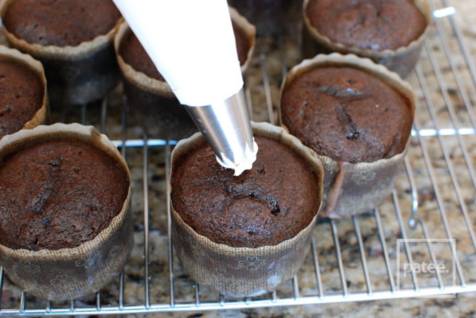 Шоколадные кексы с ореховым кремом - Шаг 17