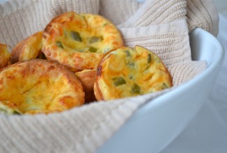 Пирожки с сыром и халапеньо