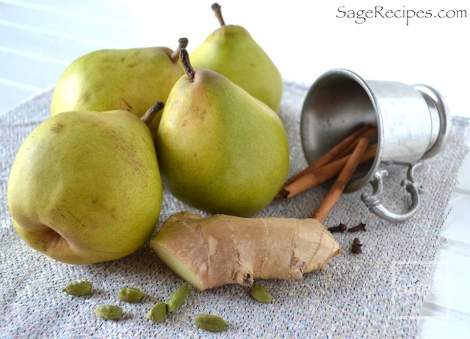 Груши в пряном сиропе - Шаг 1