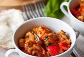 Курица в овощном рагу