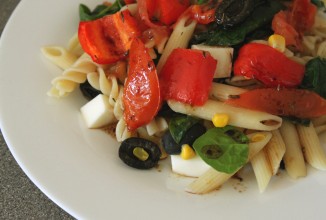 Итальянская паста с жареными овощами и бальзамическим соусом