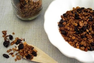 Мюсли с ежевикой и миндалем