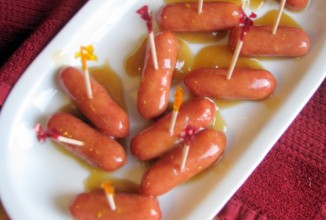 Копчёные сардельки в кисло-сладком соусе