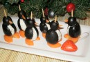 Пингвины из оливок с сыром и морковью