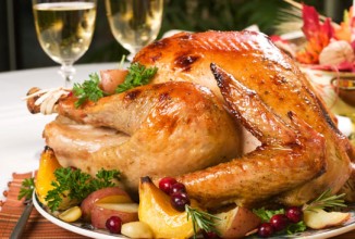 Запеченная индейка с апельсином и чесноком