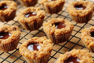 Шоколадно-кокосовые мини-маффины