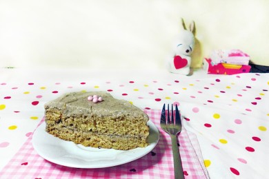 Бисквитный пирог с кунжутной глазурью - приготовление