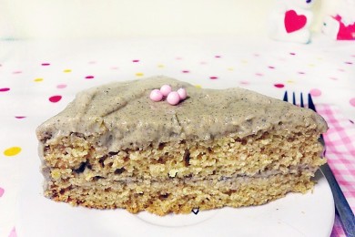 Бисквитный пирог с кунжутной глазурью - приготовление