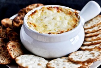 Запеченная смесь из трех сыров