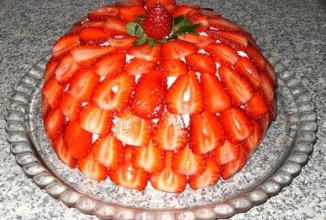 Клубничный торт