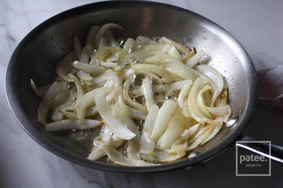 Страта с хлебом, луком и ветчиной - Шаг 5