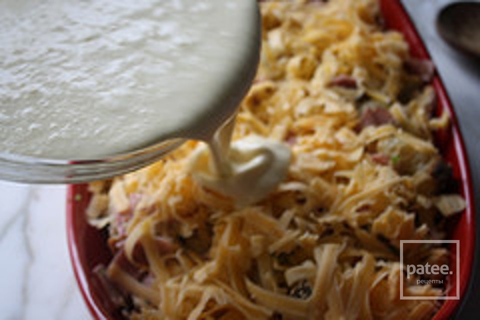 Страта с хлебом, луком и ветчиной - Шаг 10