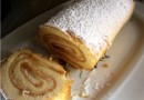Рулет со сгущенным молоком и орехами