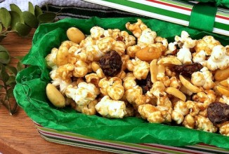 Сладкий попкорн с арахисом и медом