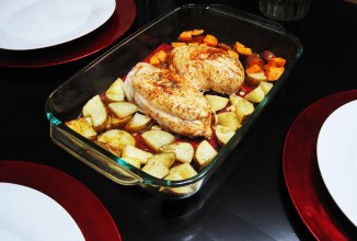 Куриные грудки запеченные с картофелем и чесноком