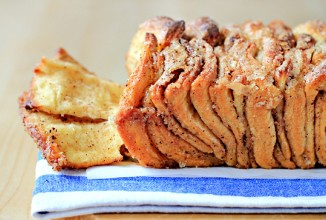 Сладкий хлеб с корицей