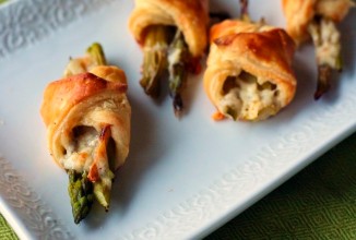 Пирожки со спаржей, сыром и грушей