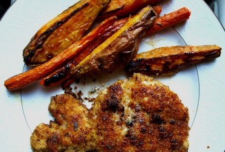 Жареная курица с морковью и сладким картофелем