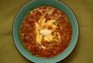 Фасоль с тыквой, помидорами и перцем