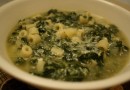 Яичный суп с пастой и шпинатом